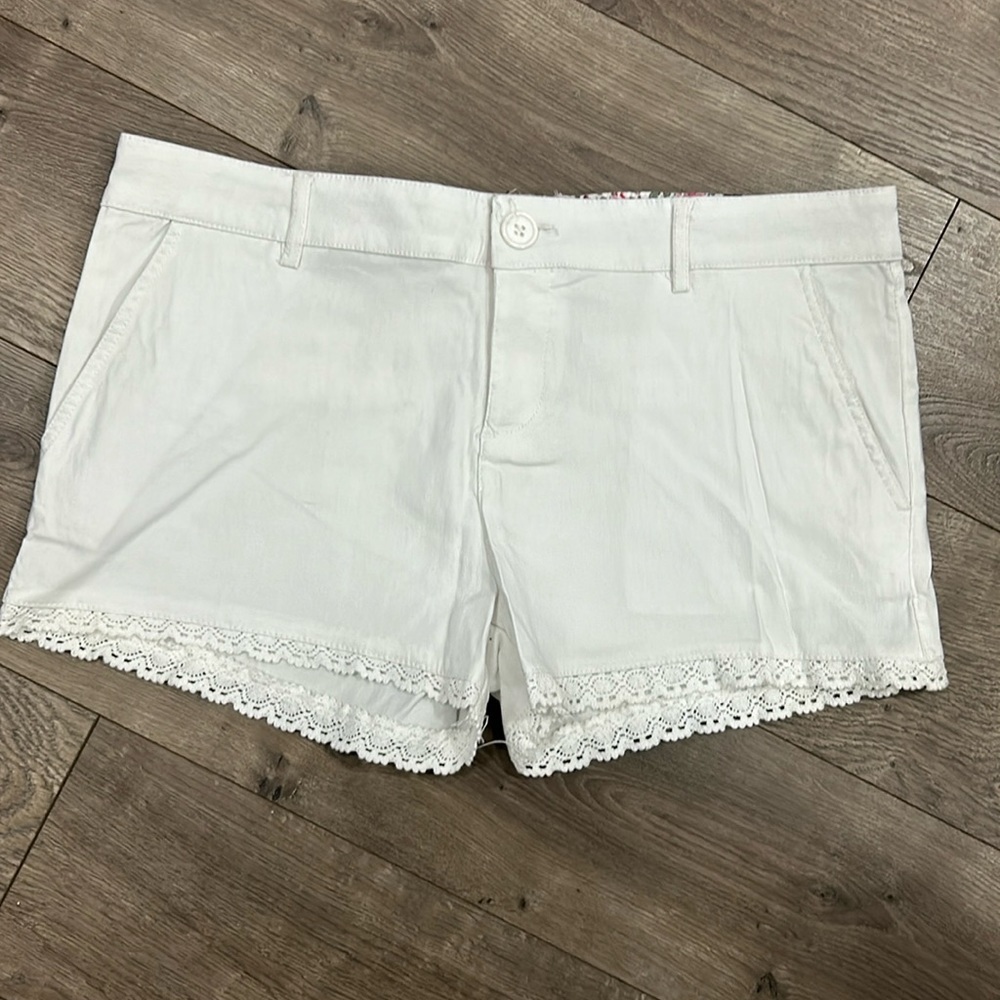 Women's White Lace Trim Cotton Shorts